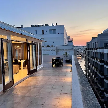 Modern Seaside Penthouse Jacuzzi Bbq Sun Deck *