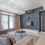 Daire Modern Seaside Penthouse Jacuzzi Bbq Sun Deck *