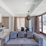Daire Modern Seaside Penthouse Jacuzzi Bbq Sun Deck *