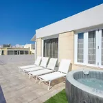 Modern Seaside Penthouse Jacuzzi Bbq Sun Deck Sliema
