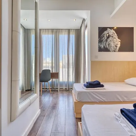 Modern Seaside Penthouse Jacuzzi Bbq Sun Deck Слима